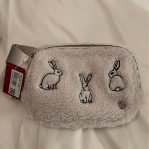 Everywhere Belt Bag - Fleece New Year